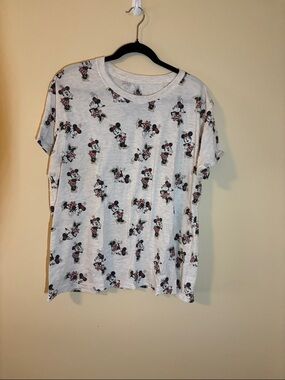 Disney Minnie Mouse Patterned Tee - White with Black & Red Accents